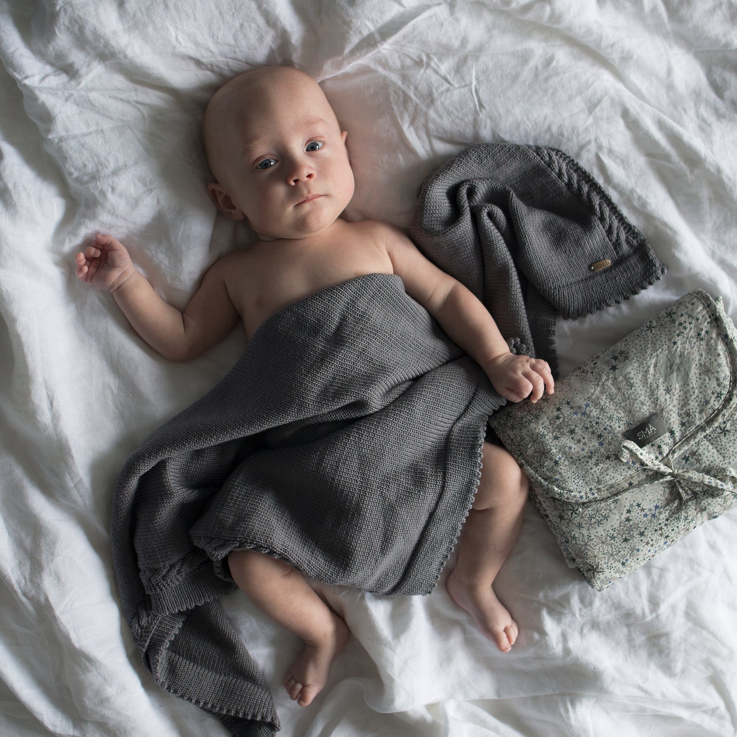 Soft knitted blanket, sand