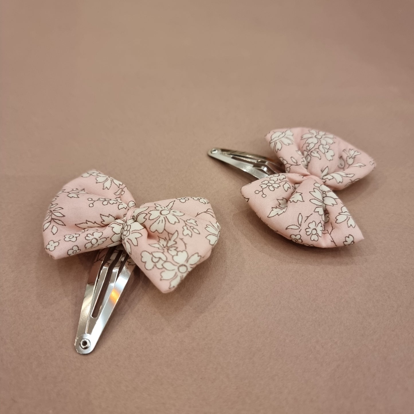 BOW hair clip x2