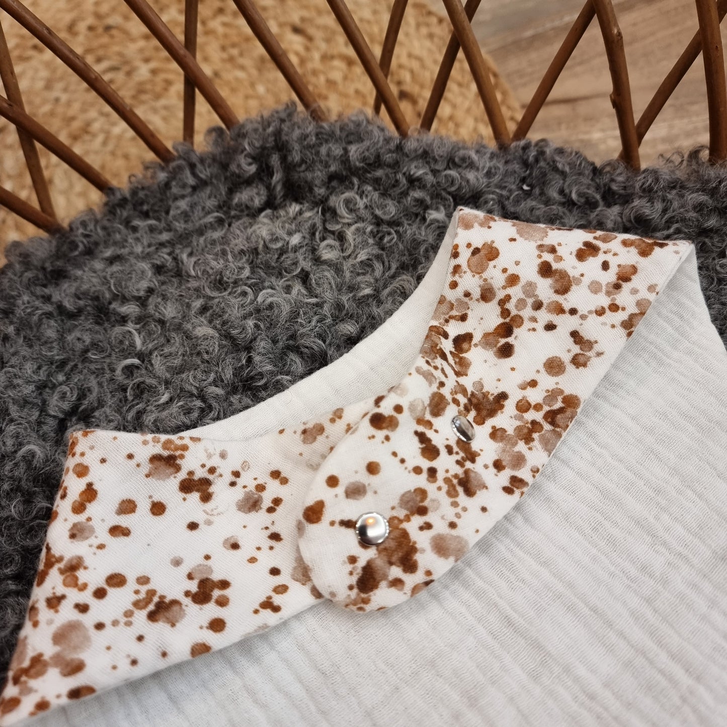 STAIN muslin bandana bib