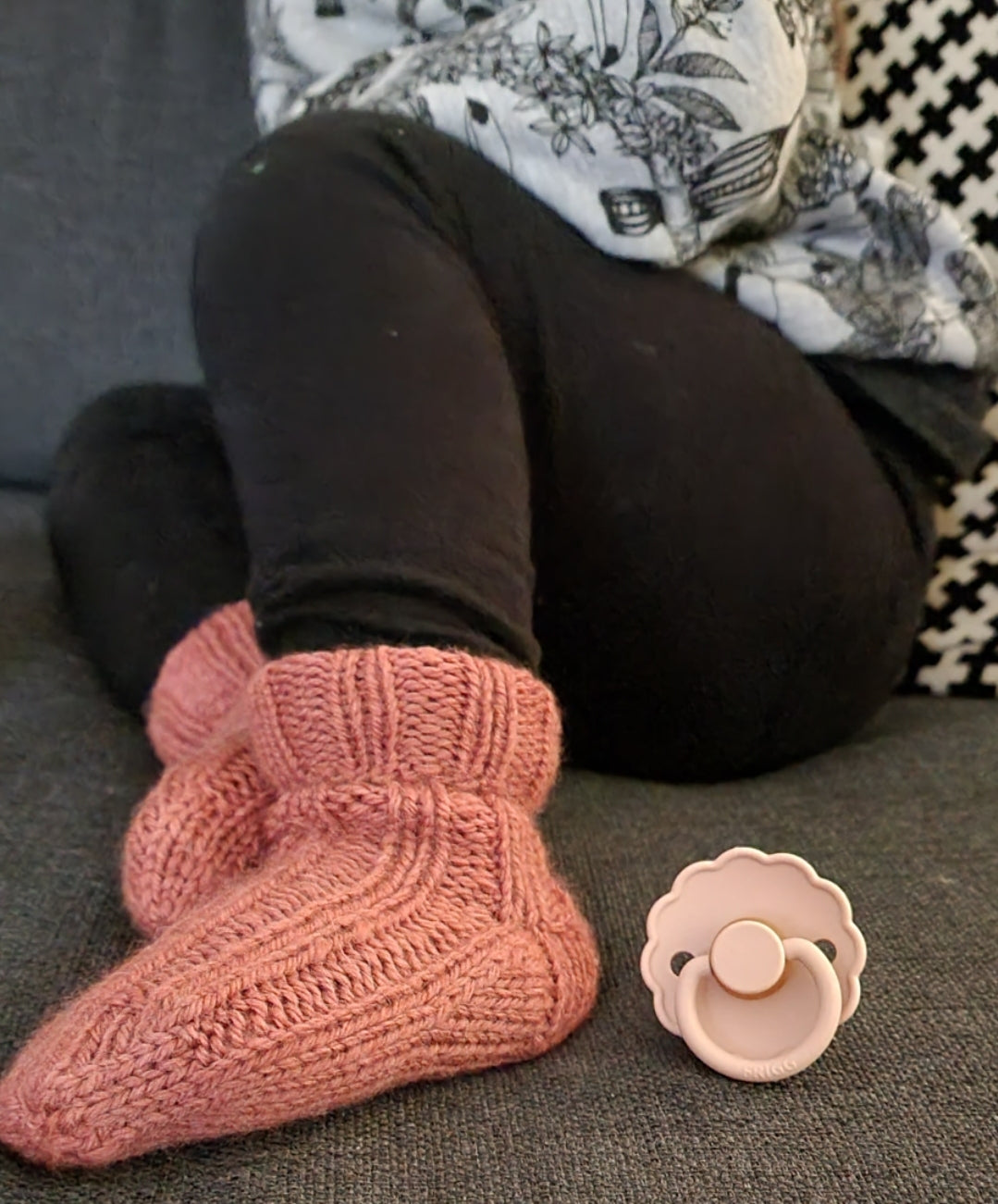CHIP hand knitted socks - rust
