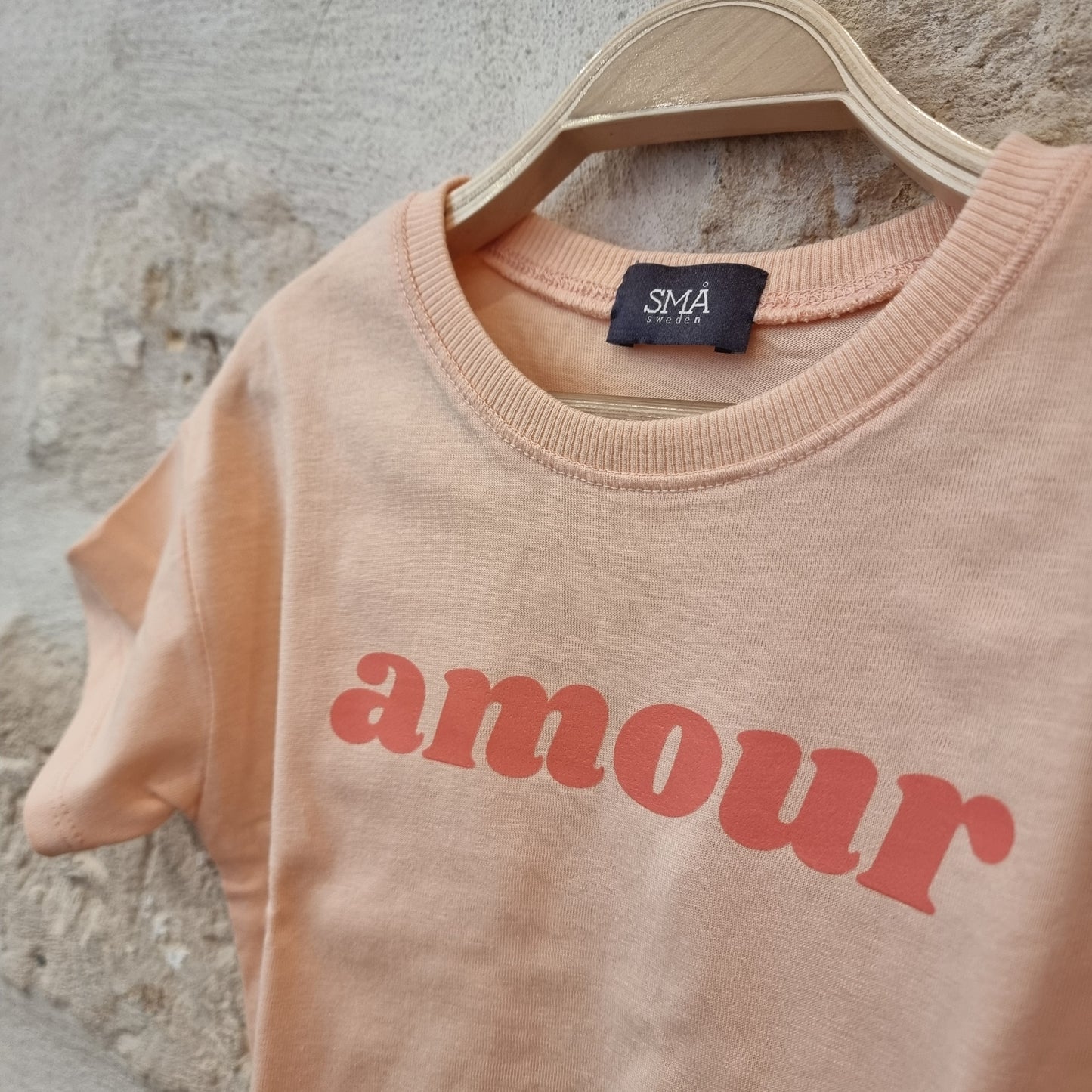 Kids' AMOUR tee