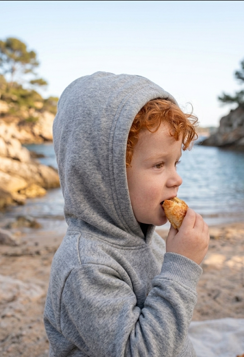Organic cotton kids hoodie CROISSANT beach brown